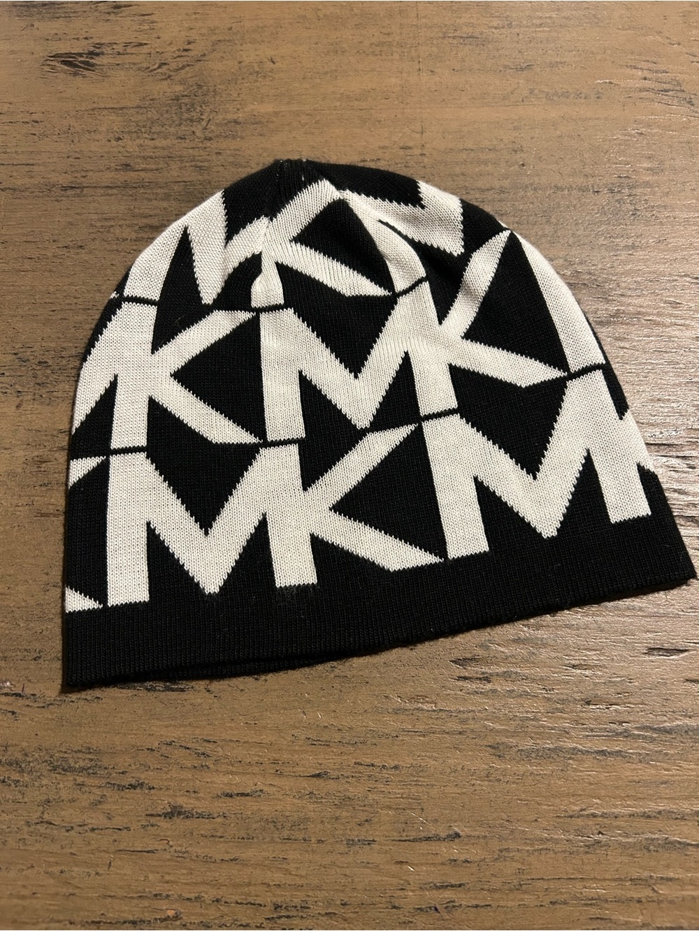 NWOT Michael Kors Black & White Graphic Knit Beanie